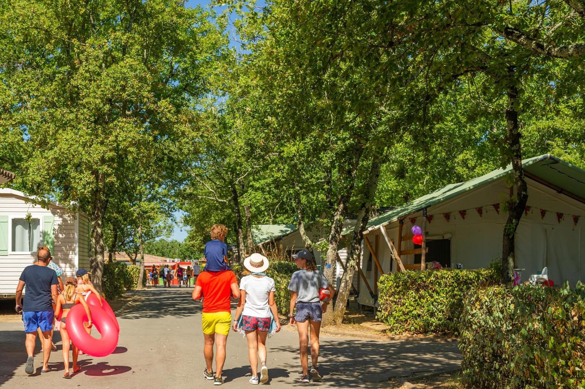 Camping Domaine De Chaussy Lagorce (Ardeche) Exterior foto